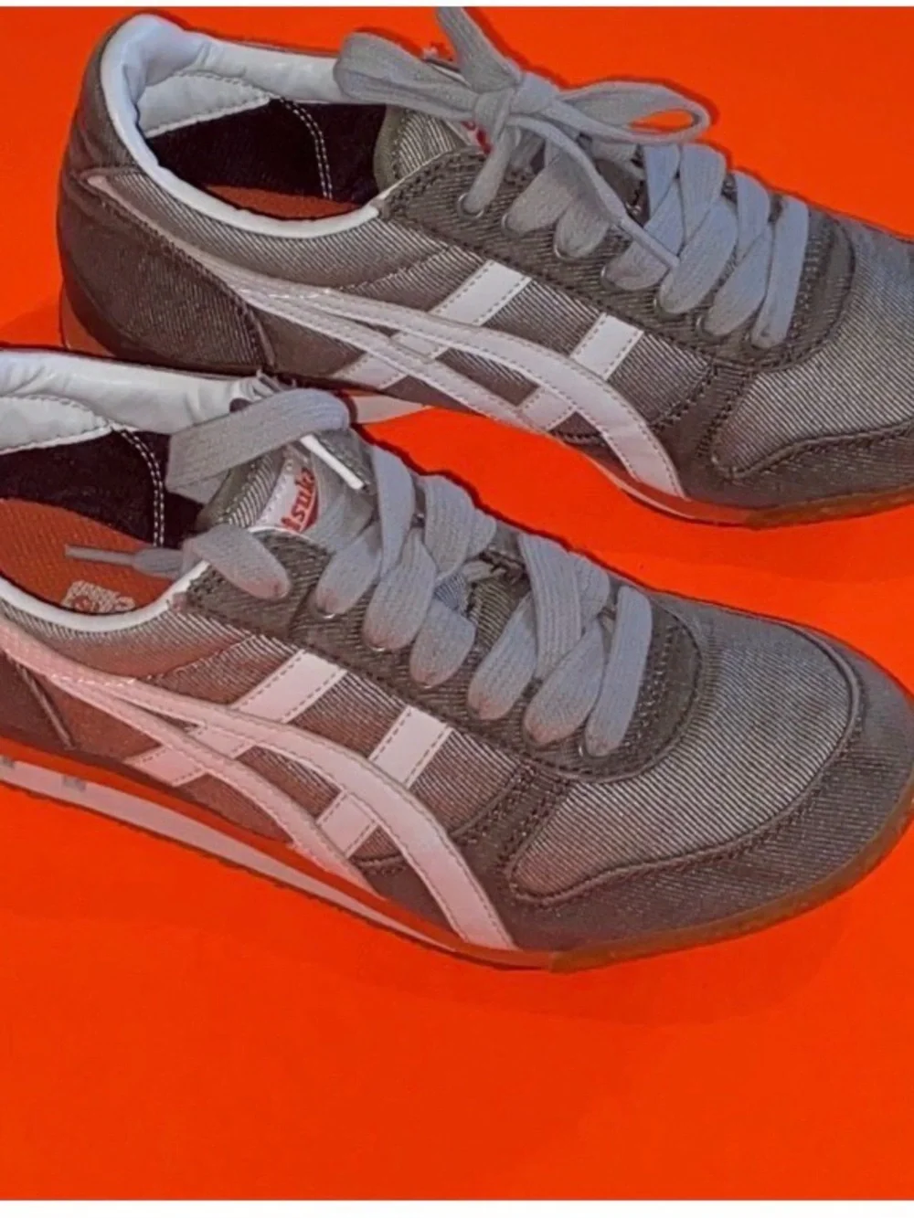 Onitsuka Tiger By Asics Men's Gray Low-Profile Sneakers with White Stripes Sz4US